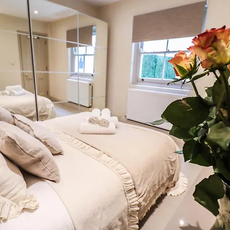 Lovely Kensington In A Prime Location