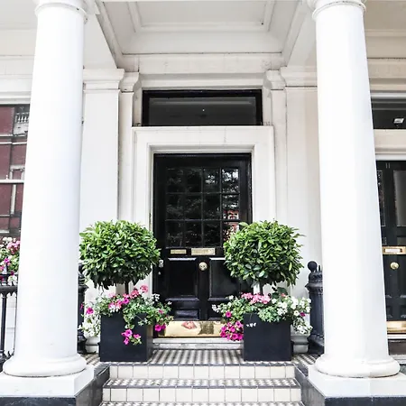 Lovely Kensington In A Prime Location *