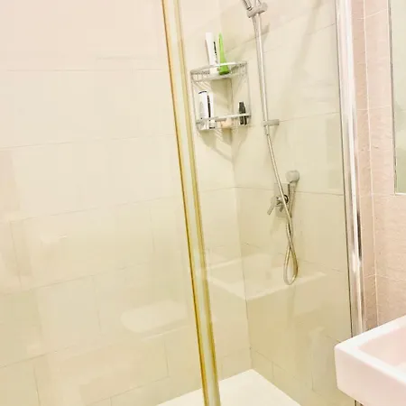 Apartment Chic In Leicester Sqaure!