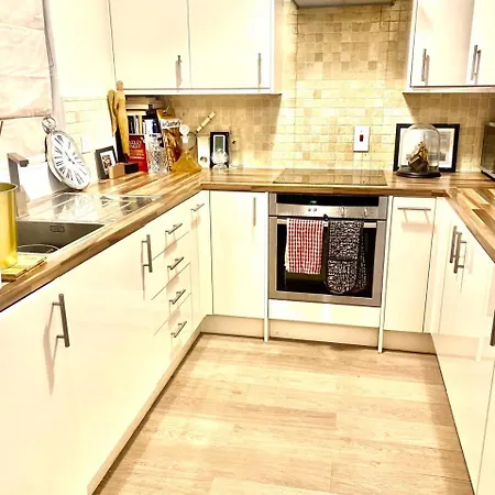 Chic In Leicester Sqaure! Apartment *