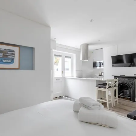 Sleek & Well-connected Flat Archway! Apartment London