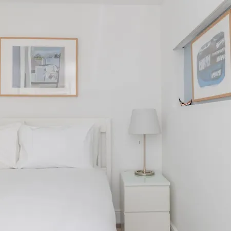 Apartment Sleek & Well-connected Flat Archway! London