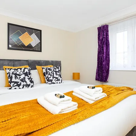 Charming 1br Flat, Canning Town, Excel, Hall Apartment London