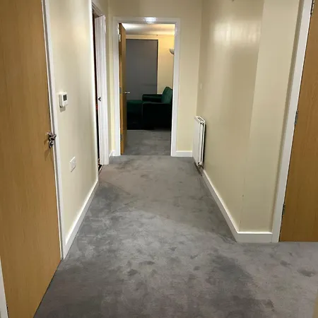 Luxury 2 Bedroom Around Lcy Airport *
