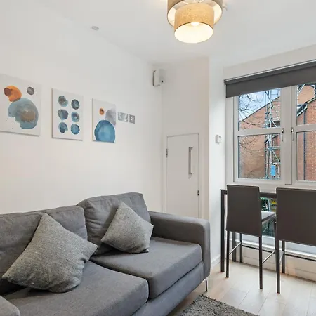 Modern 1 Bed Camden Apartment *