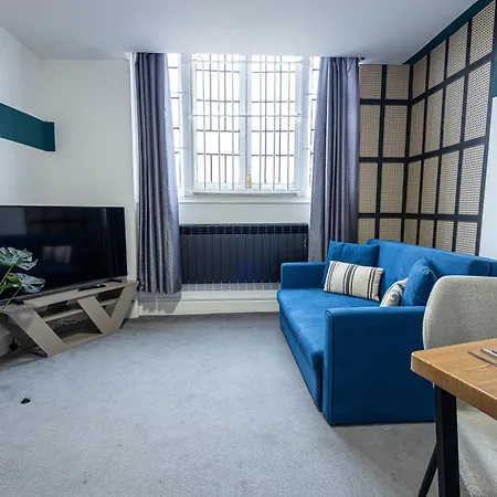 Apartment Deluxe Urban Retreat With City Views Studio And One Bedroom Near Camden By Belvilla *