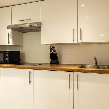 Apartment Deluxe Urban Retreat With City Views Studio And One Bedroom Near Camden By Belvilla *