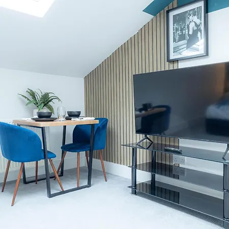 Apartment Deluxe Urban Retreat With City Views Studio And One Bedroom Near Camden By Belvilla