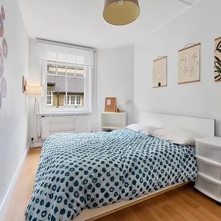 Apartment Small One-bed Flat, Payment Required Straight Away, Host Will Message After You've Made A Reservation