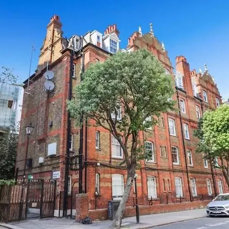 Small One-bed Flat, Payment Required Straight Away, Host Will Message After You've Made A Reservation Apartment *