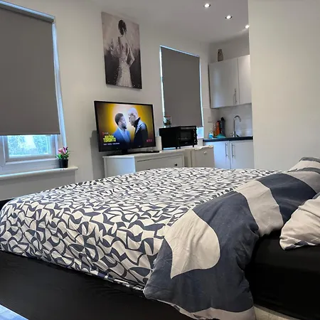 Romford Cosy Flat