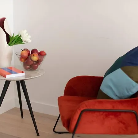 Apartment Utopian Modern *