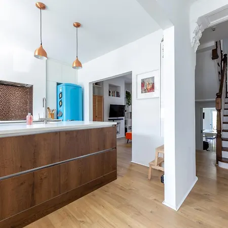 Chic Semi-detached House With A Private Garden, Se London