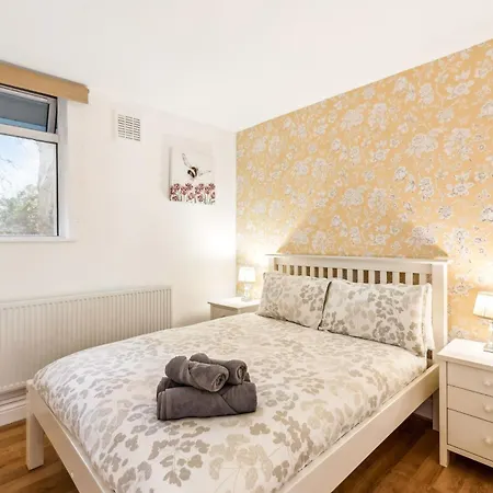 Apartment Spacious Ground Floor - Fab Location