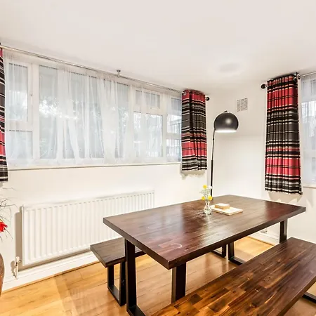 Spacious Ground Floor - Fab Location London