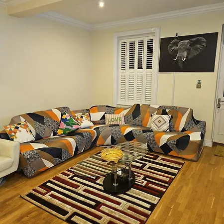 London Heathrow Glamour Mansion House Guest house