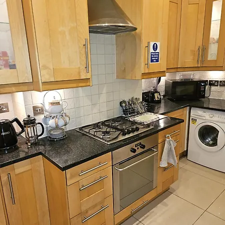 London Heathrow Glamour Mansion House Uxbridge