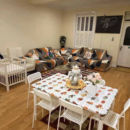 Guest house London Heathrow Glamour Mansion House