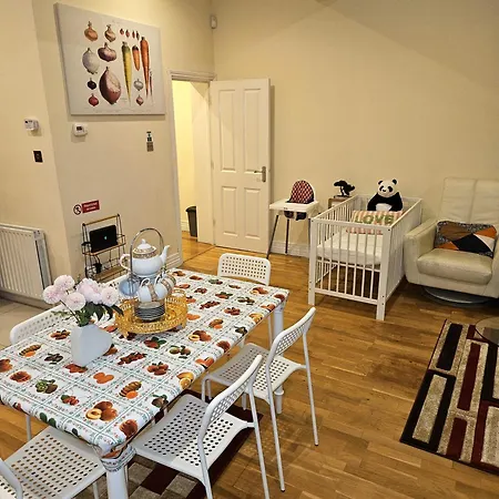 London Heathrow Glamour Mansion House Guest house