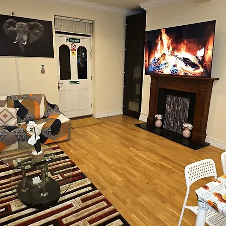 Guest house London Heathrow Glamour Mansion House