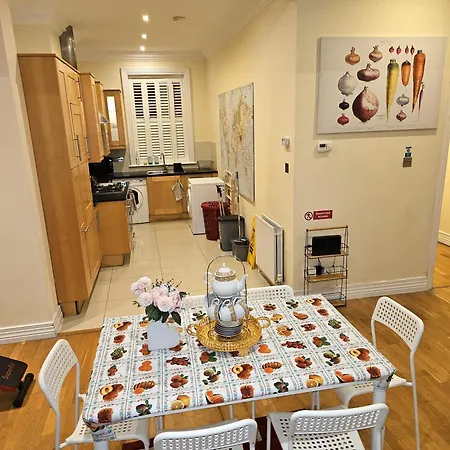 London Heathrow Glamour Mansion House Guest house *
