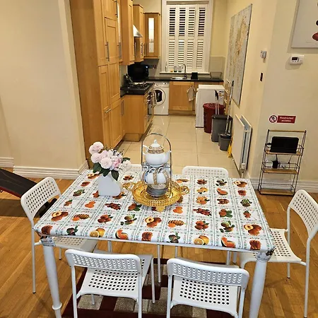 London Heathrow Glamour Mansion House Guest house
