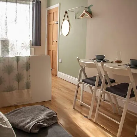 Chic Near Wembley Stadium Apartment