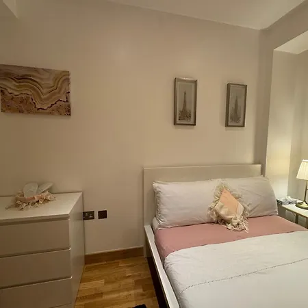 The Noko 2 Bedroom Central By Wild Apartment *