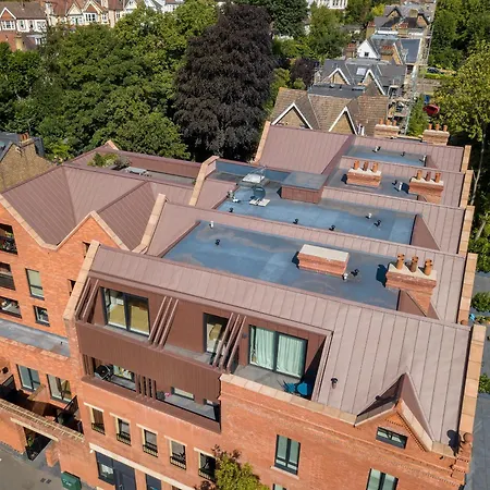 Richardson Deluxe - 3 Bed *