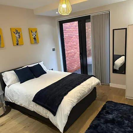 Apartment Richardson Deluxe - 3 Bed London