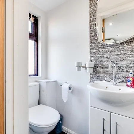 Apartment Livestay - Stylish 3-bed Gem In Trendy E1 *