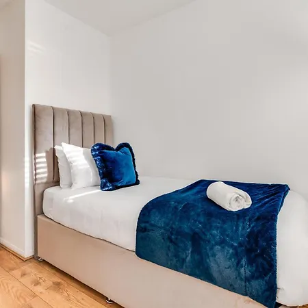 Apartment Livestay - Stylish 3-bed Gem In Trendy E1 *