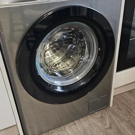 Entire 2 Bed Jasmine Fully Serviced Beckenham