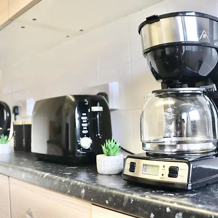 Stunning Apartment, Sleeps 4, London, 1 Bedroom, Zone 1, Kennington - Open For Business Stays, Long And Families Relocating Apartment