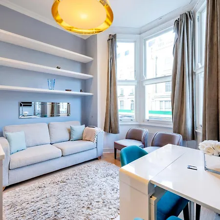 Chelsea Two Bedroom * London