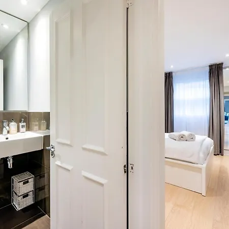 Chelsea Two Bedroom * London