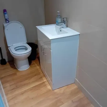 Cosy Tower Bridge Hideaway - Ground Floor Apartment London