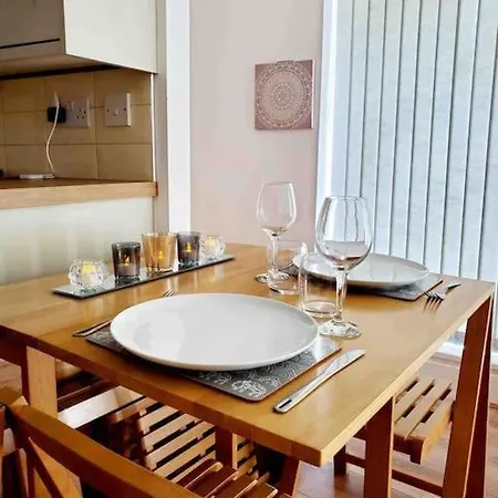 Cosy Tower Bridge Hideaway - Ground Floor * London