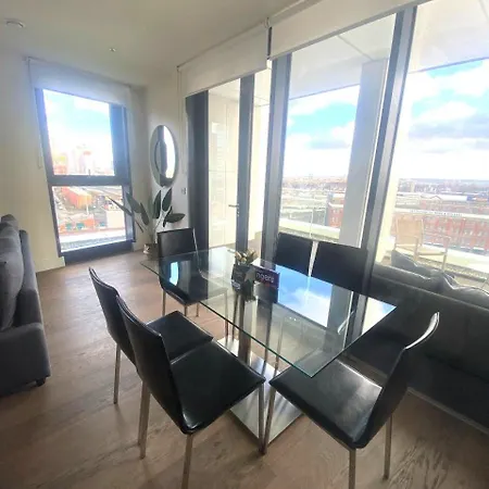 Apartment 3 Bedroom Penthouse With Private Terrace, Battersea, Nine Elms *