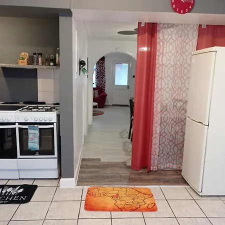 Shepherds Spacious House 4-beds Holiday home Romford