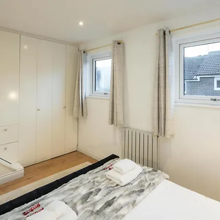 Holiday home Superb House Close To Little Venice