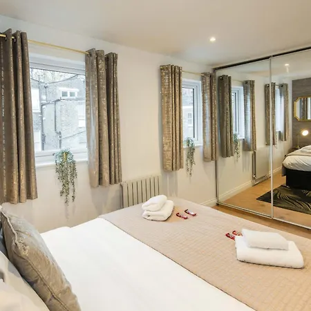 Superb House Close To Little Venice Holiday home London