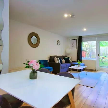Two Bed House Near Kings Cross