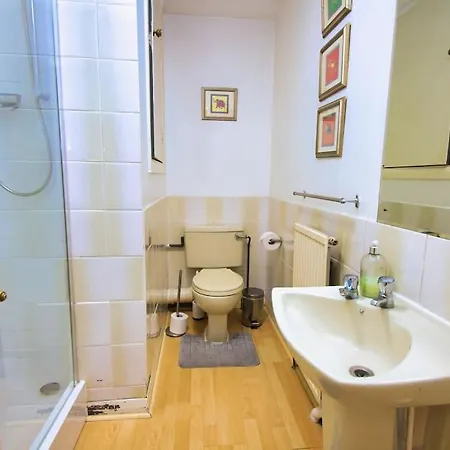 Two Bed House Near Kings Cross *