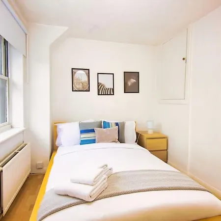 Two Bed House Near Kings Cross London