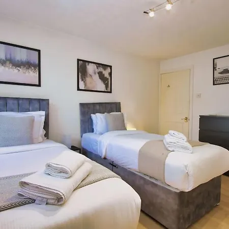 Two Bed House Near Kings Cross * London