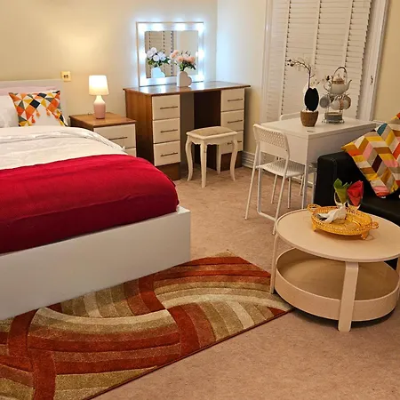 London Heathrow Glamour Mansion House Uxbridge