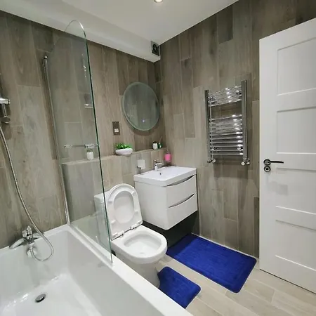Flat 6 Crawford *