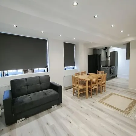 Apartment Flat 6 Crawford London