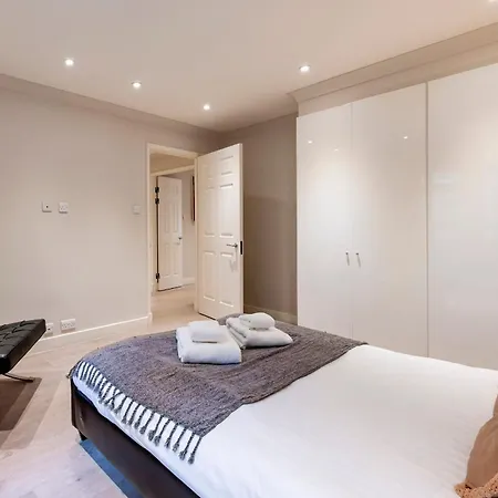 Stunning 2-bedroom-hosted By Sweetstay London